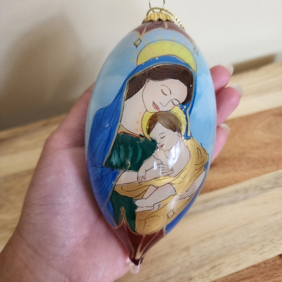 Li Bien "Mother Mary and Baby Jesus" Glass Ornament Hand Painted 2013 Keepsake - Picture 8 of 9